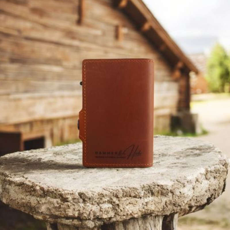 Hammer&Hide Genuine Saddle Leather Pop Up Wallet-Light Brown with Black Aluminum case - Unisex