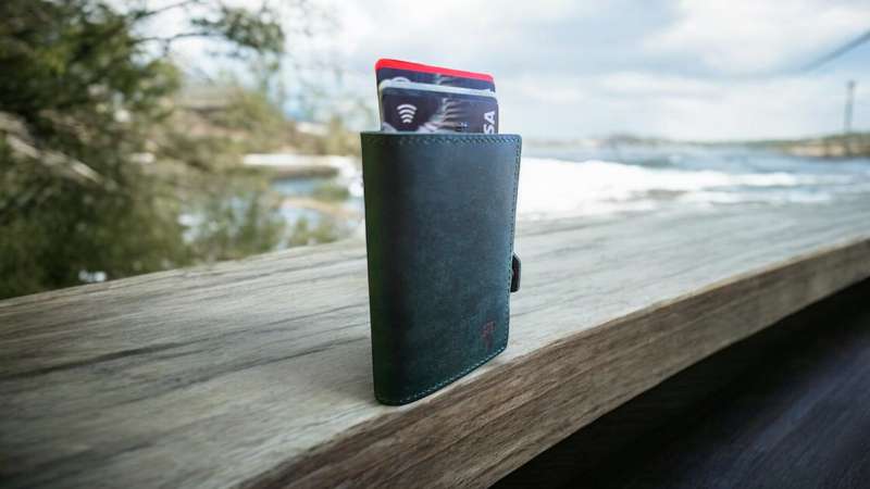 Hammer&Hide Genuine Saddle Leather Pop Up Wallet-Dark Green with Black Aluminum case - Unisex