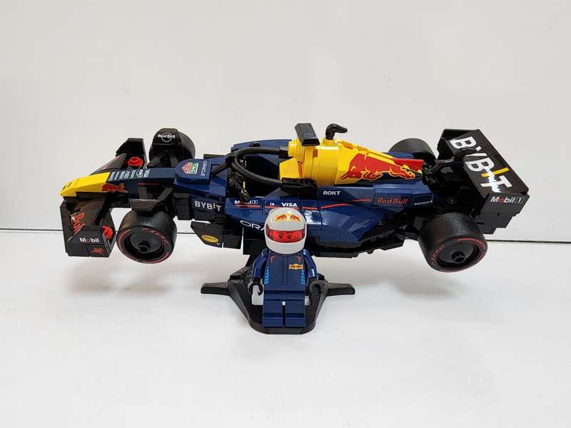 3D Printed F1 Foldable Display Stand