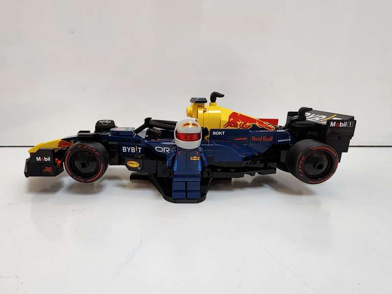3D Printed F1 Foldable Display Stand