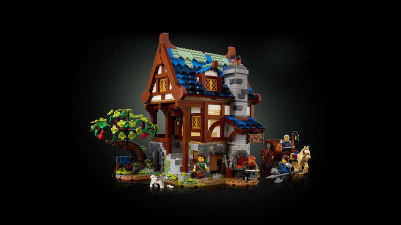 LEGO® Ideas Medieval Blacksmith 21325