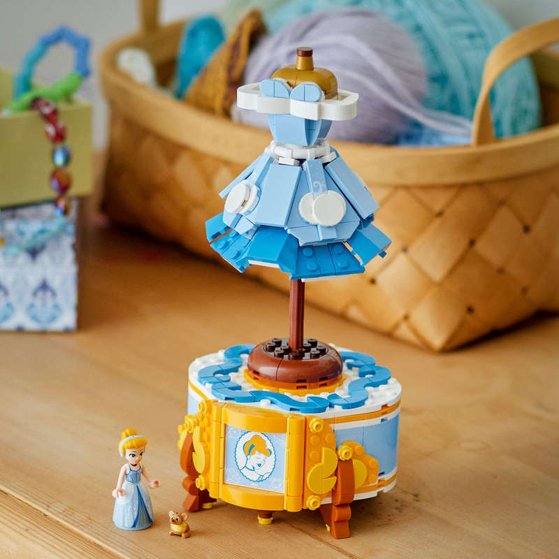 LEGO® ǀ Disney Princess Cinderellas Dress Building Kit with Character 43266
