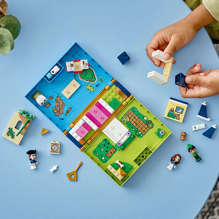 LEGO® ǀ Disney Peter Pan & Wendys Storybook Adventure 43220