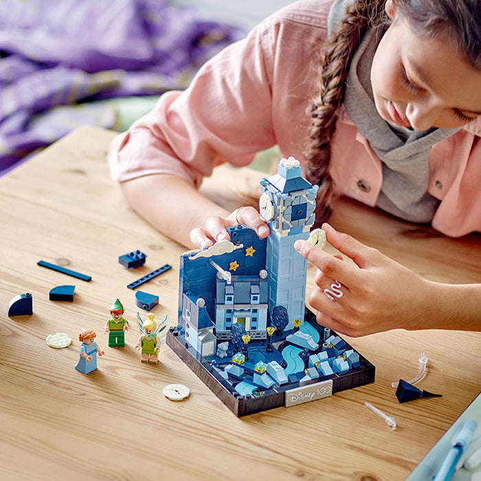 LEGO® ǀ Disney Peter Pan & Wendys Flight over London 43232