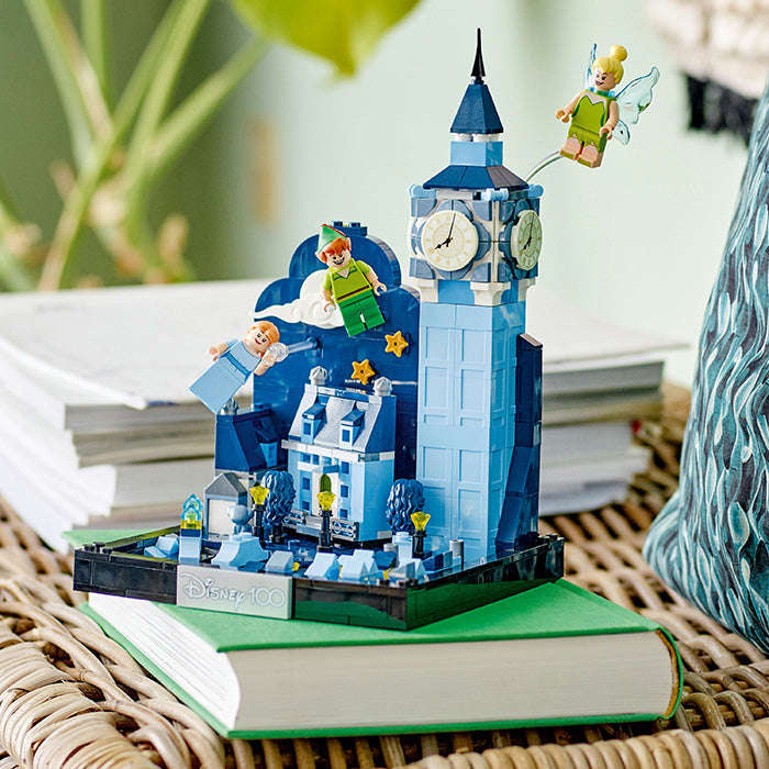 LEGO® ǀ Disney Peter Pan & Wendys Flight over London 43232
