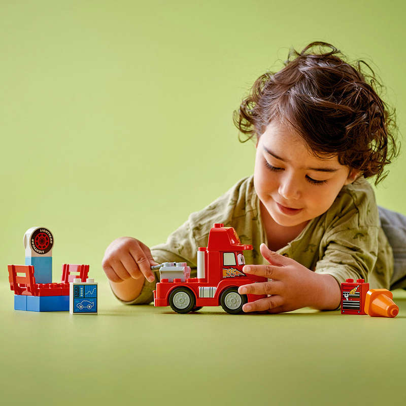 LEGO® DUPLO® ǀ Disney and Pixars Cars Mack at the Race 10417