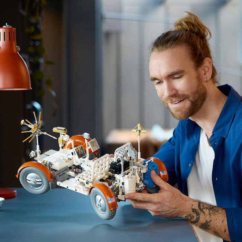 LEGO® Technic NASA Apollo Lunar Roving Vehicle  LRV 42182