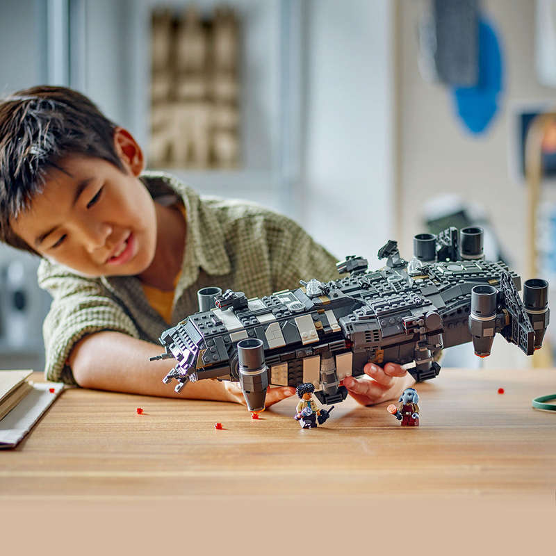 LEGO® Star Wars Skeleton Crew The Onyx Cinder Set 75374