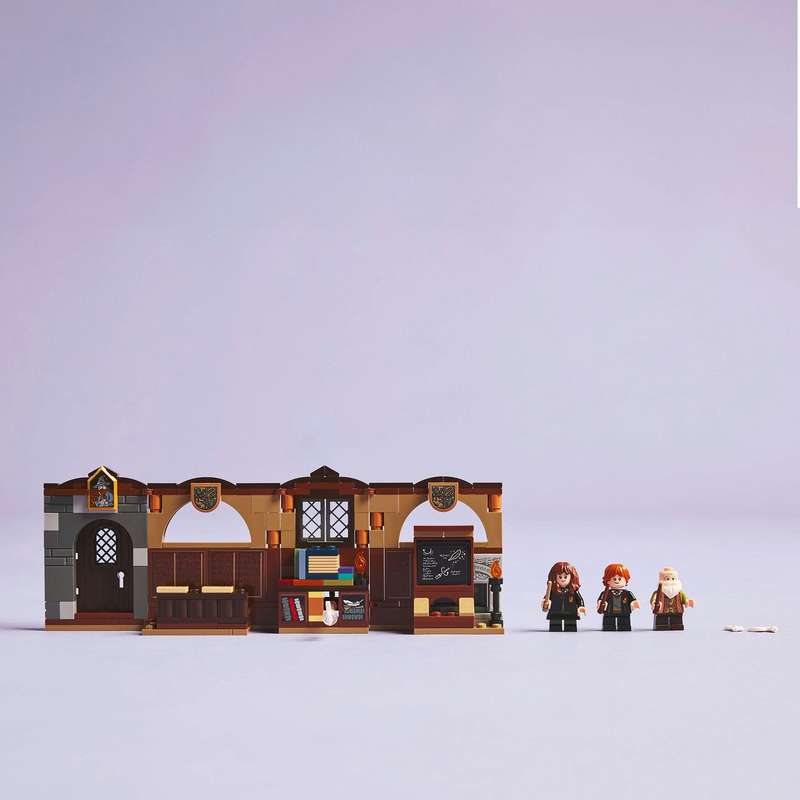 LEGO® Harry Potter Hogwarts Castle: Charms Class Set 76442