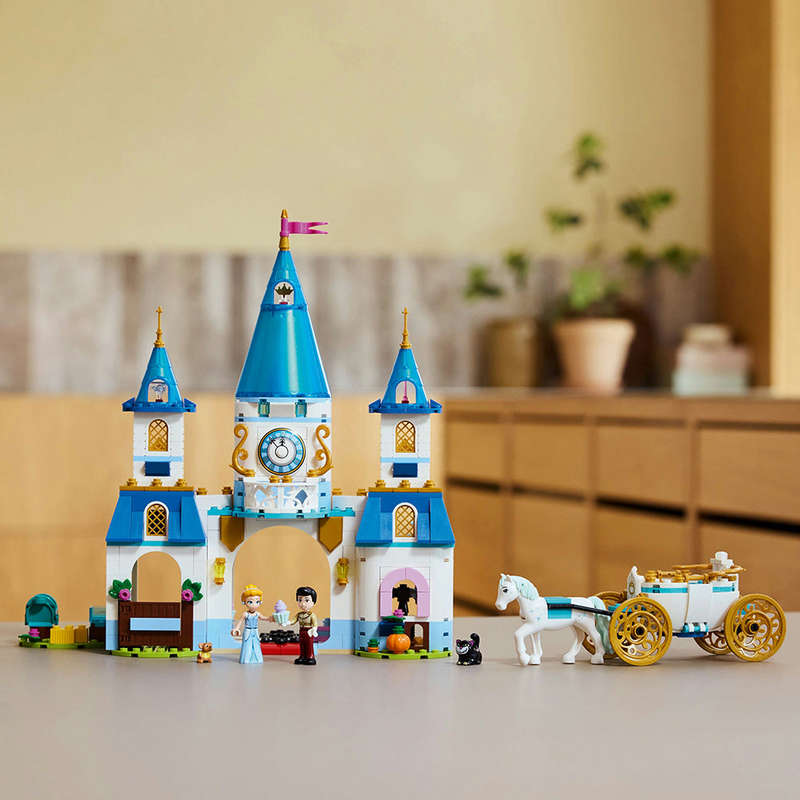 LEGO® | Disney Princess Cinderellas Castle & Horse Carriage 43275