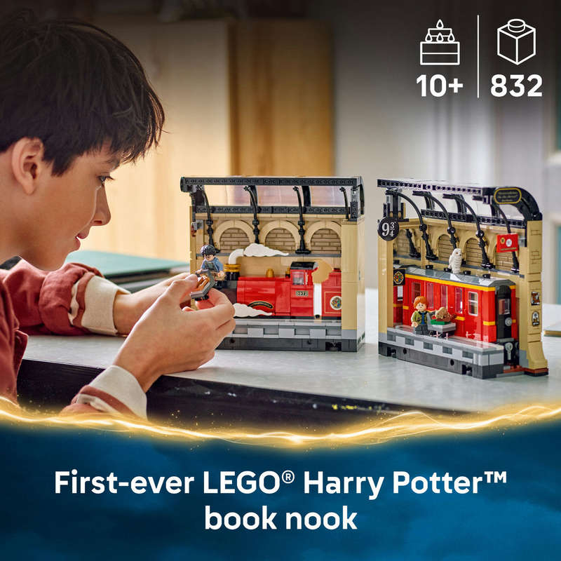 LEGO® Harry Potter Book Nook: Hogwarts Express, Magical Toy 76450