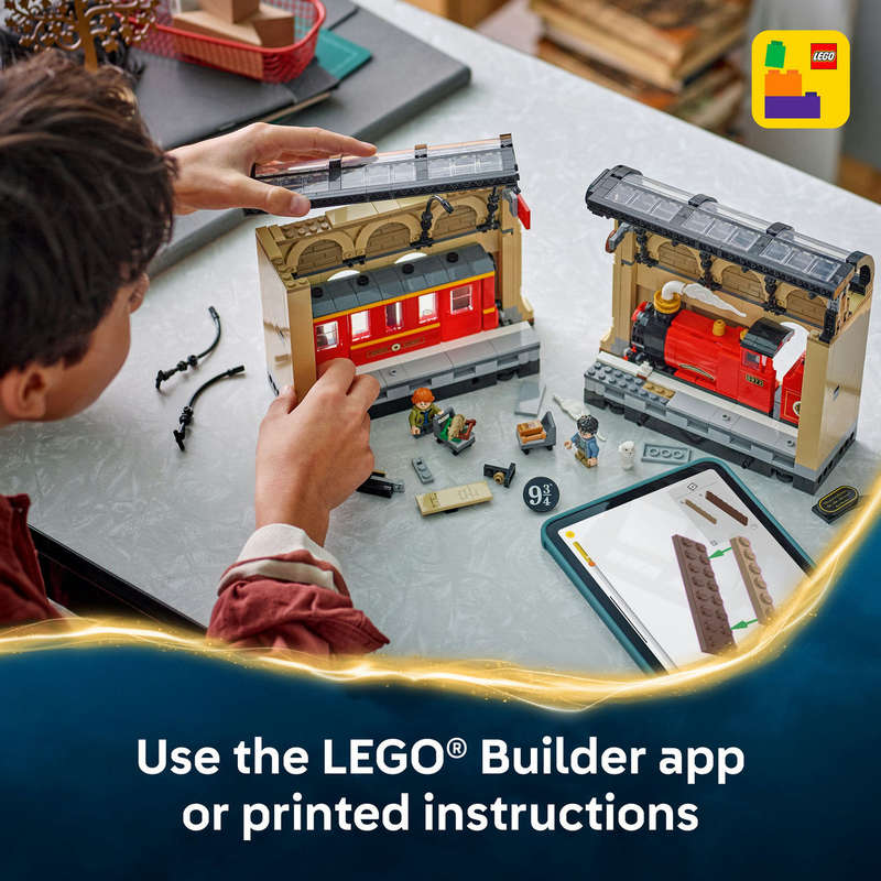 LEGO® Harry Potter Book Nook: Hogwarts Express, Magical Toy 76450