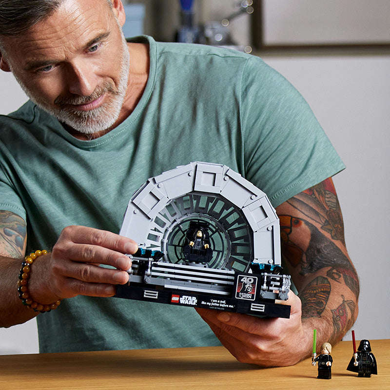 LEGO® Star Wars Emperors Throne Room Diorama Building Set 75352