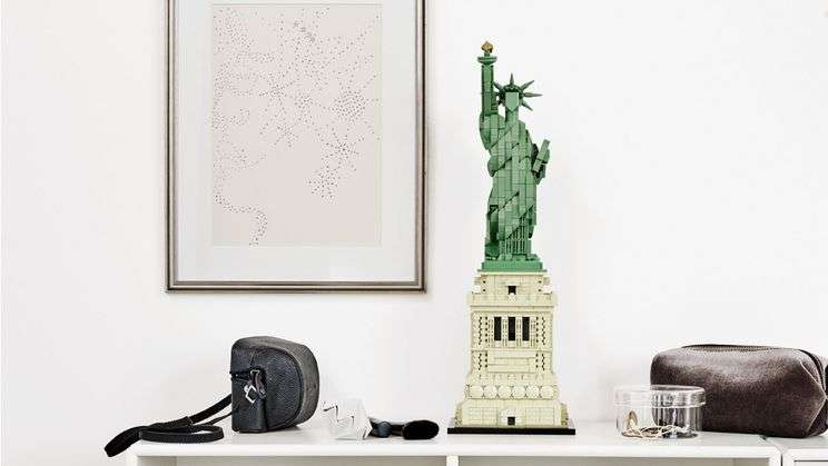 LEGO® Architecture Statue of Liberty Construction Toy for Adults 21042