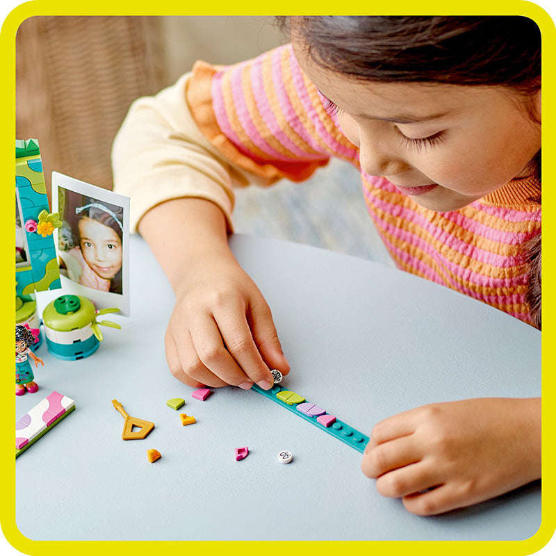 LEGO® ǀ Disney Encanto Mirabels Photo Frame and Jewellery Box 43239