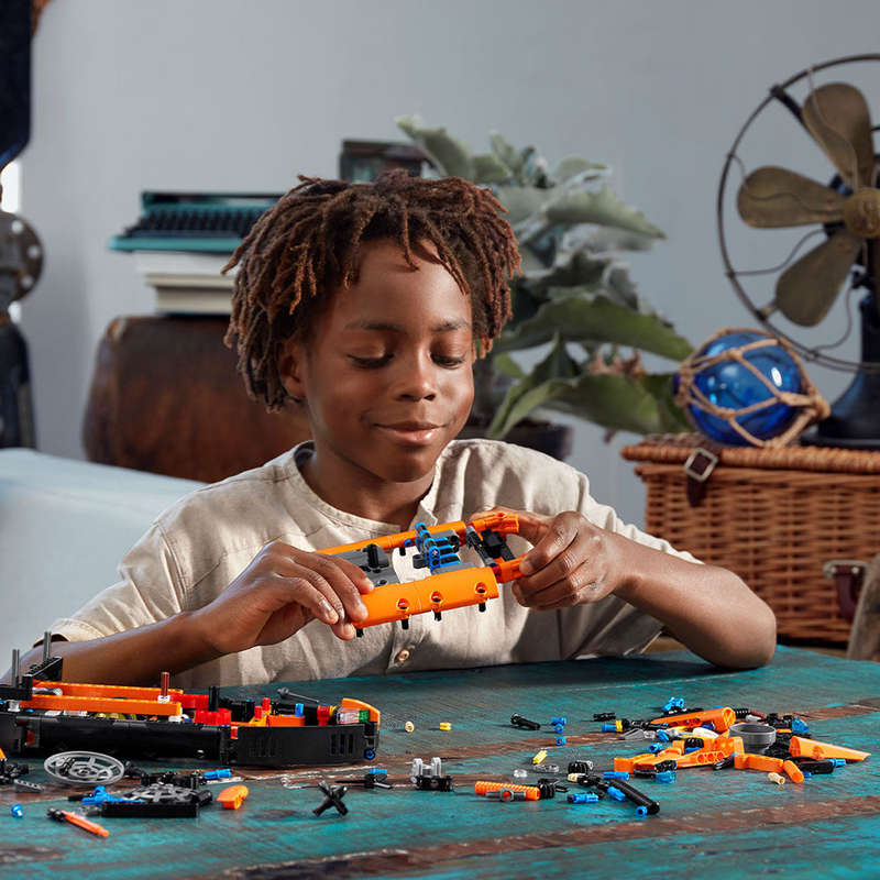 LEGO® Technic Rescue Hovercraft 42120