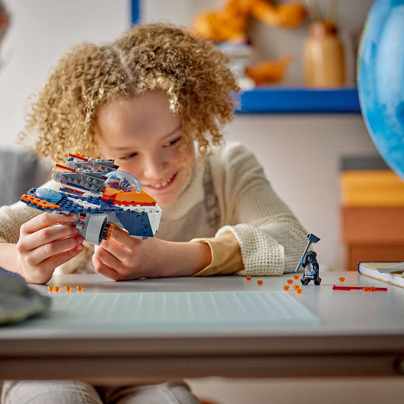 LEGO® Marvel Rockets Warbird vs. Ronan Set 76278