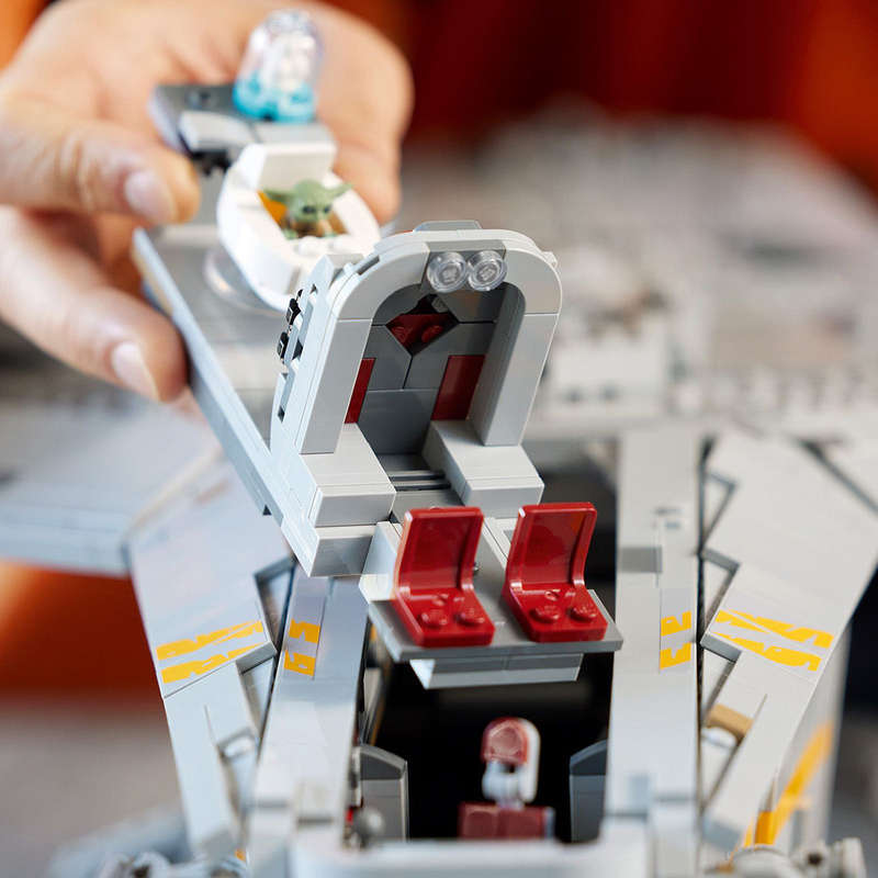 LEGO® Star Wars The Razor Crest UCS Building Kit 75331