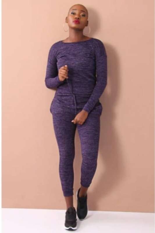 Ladies Plain Round Neck Sweatshirt And Sweatpants Set