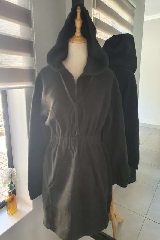 Casual Zipped Hoodie Dress With Pockets