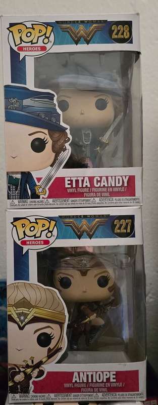 Funko pops - Wonderwoman duo