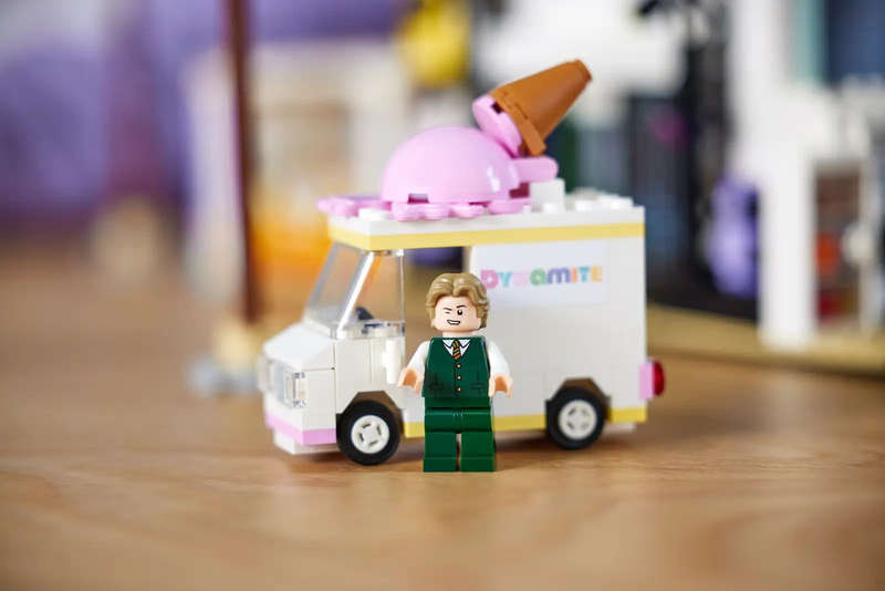LEGO® Ideas BTS Dynamite (21339) music video set
