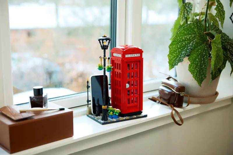 LEGO® Ideas Red London Telephone Box (21347)