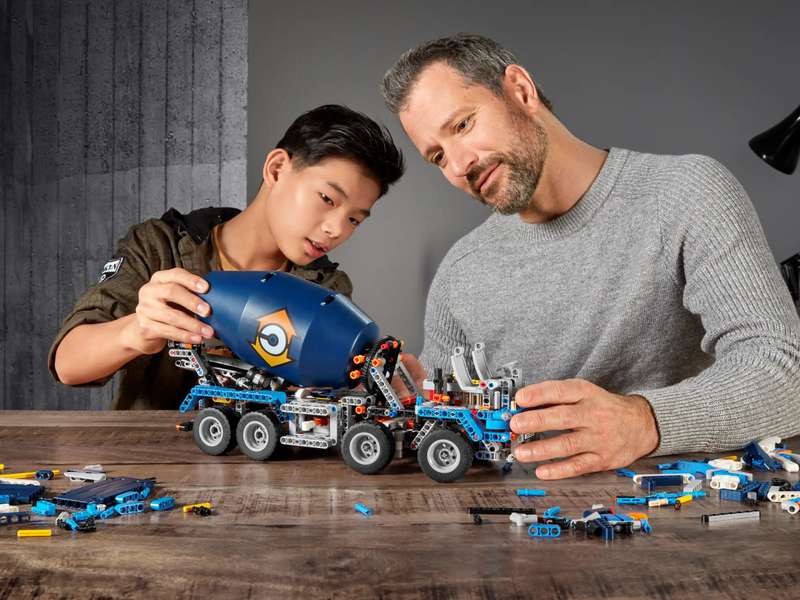 LEGO® Technic 42112 Concrete Mixer Truck