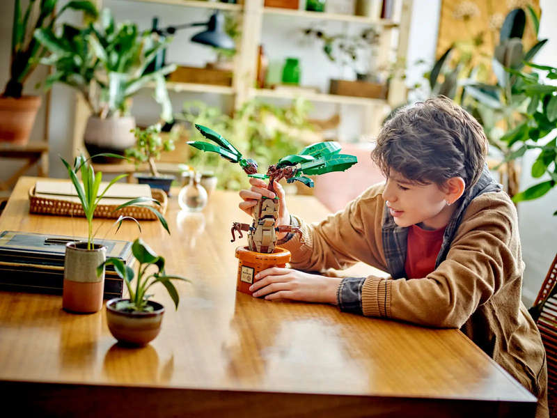 LEGO® Harry Potter Mandrake plant toy (76433)