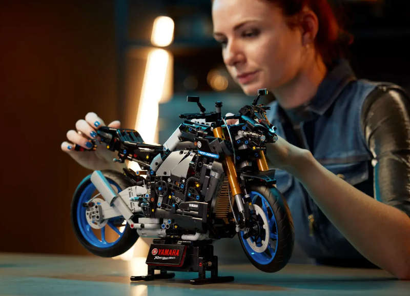 LEGO® 42159 Technic Yamaha MT-10 SP