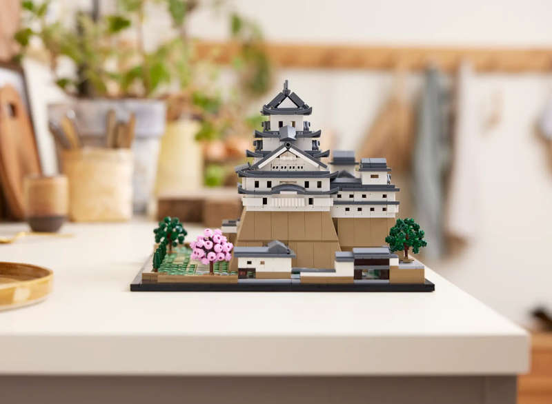 LEGO® Architecture 21060 Himeji Castle display model
