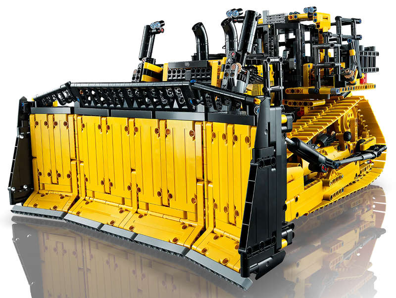 LEGO Technic 42131 App-Controlled Cat D11 Bulldozer
