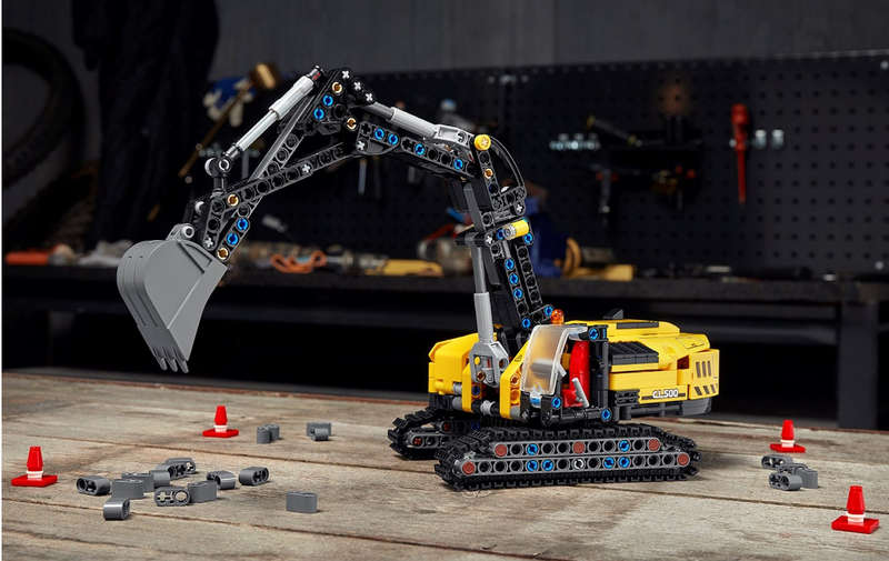 LEGO Technic 42121 Heavy-Duty Excavator