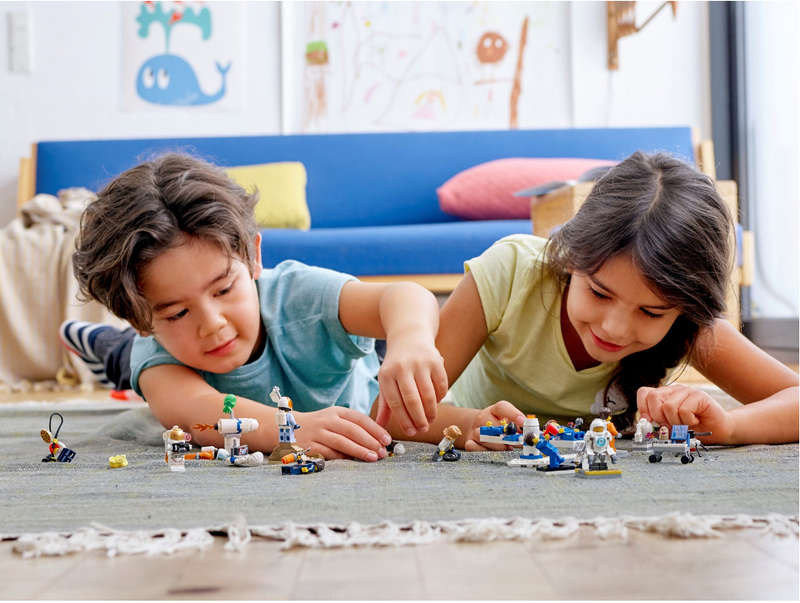 LEGO® City 60230 People Pack  Space Research and Development (Retired set)