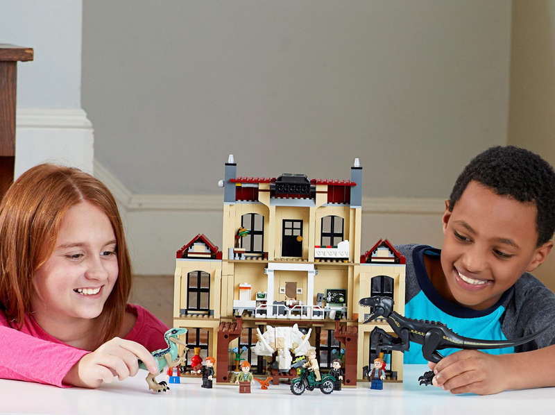 LEGO Jurassic World 75930 Indoraptor Rampage at Lockwood Estate (Retired set)