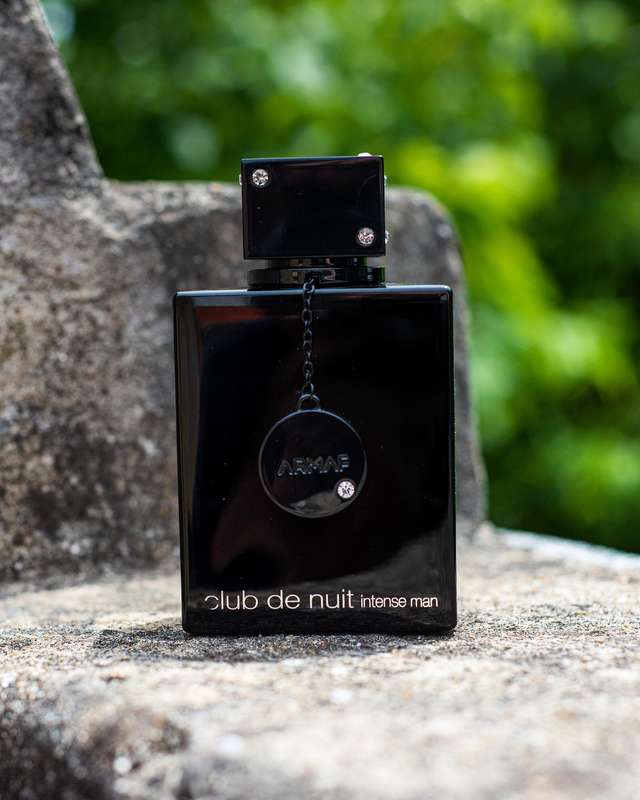 Club de nuit intense man