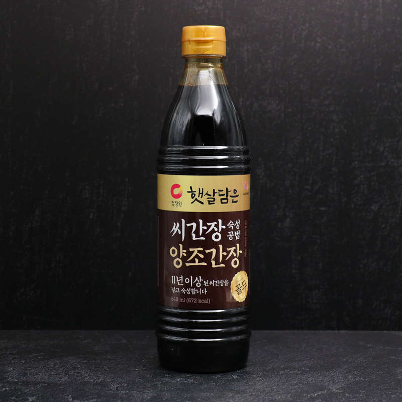 ChungJungOne Naturally Brewed Aged Soy Sauce 840ml