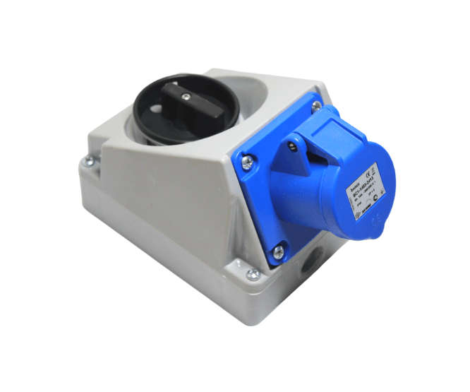32 A 3 Pin Cee Switched Socket S/P (N) Bc1 3236/S N
