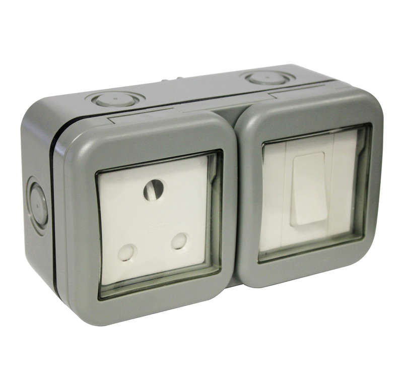 Ip55 Single Outdoor Switch & Sa Socket (1 X 3 Pin)