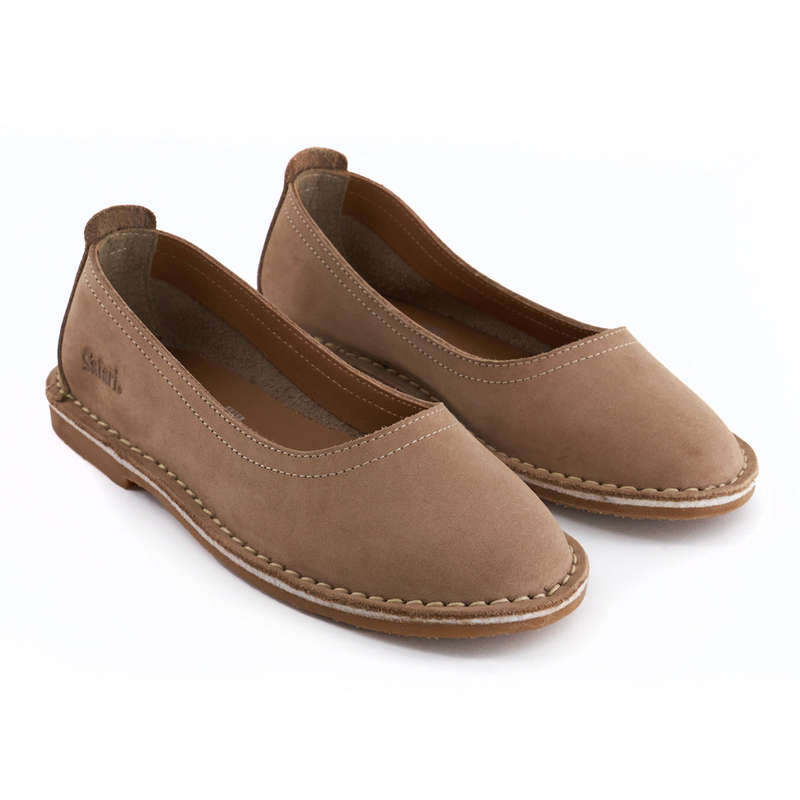 Bata Safari Piper Sand Ladies Size 6