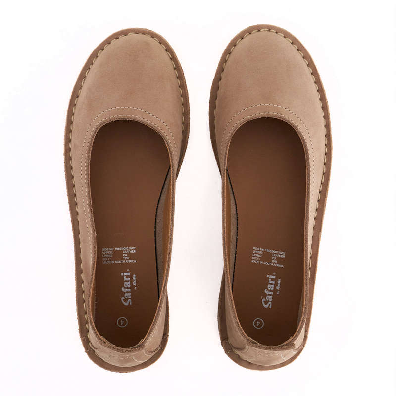 Bata Safari Piper Sand Ladies Size 6