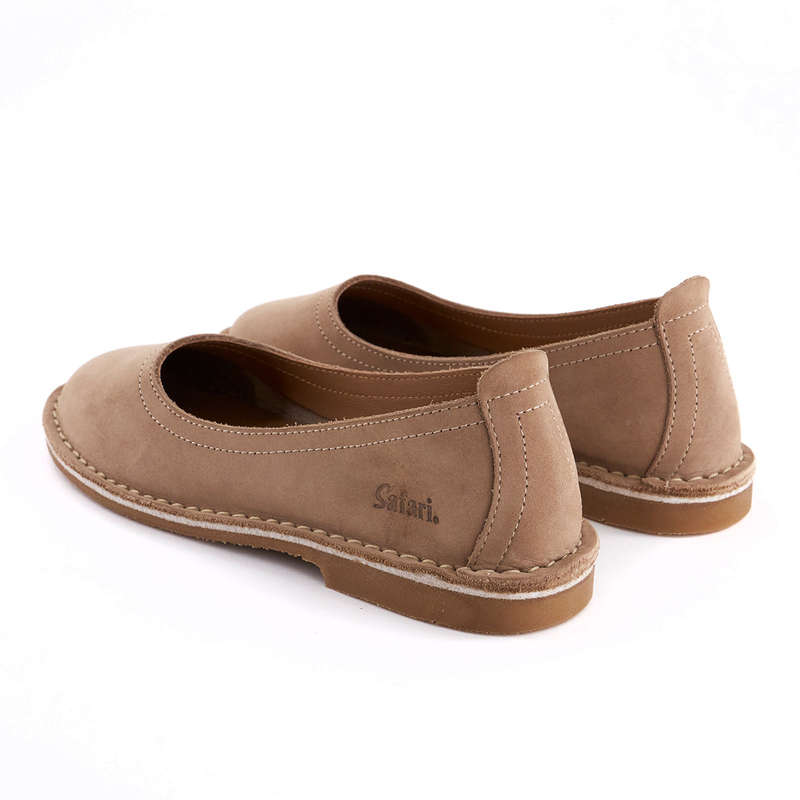 Bata Safari Piper Sand Ladies Size 6