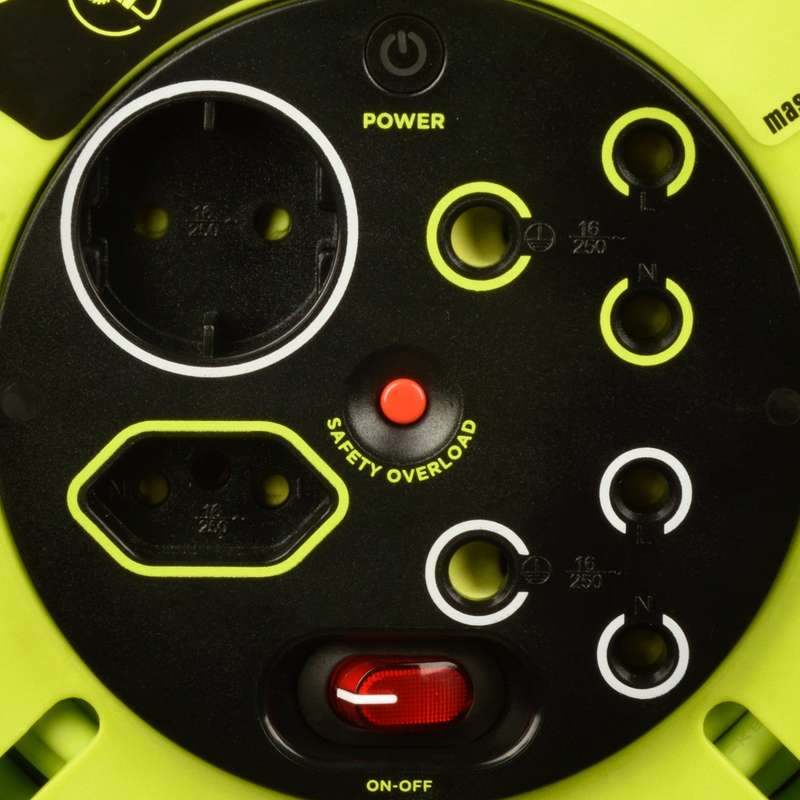 Pro Xt 10m Medium Duty Cable Closed Reel 4 Socket With Switch