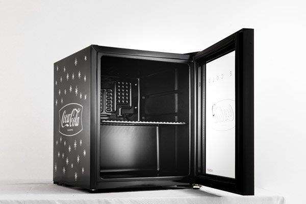 46 L Counter Top Beverage Cooler W/ Glass Door Coca Cola Black