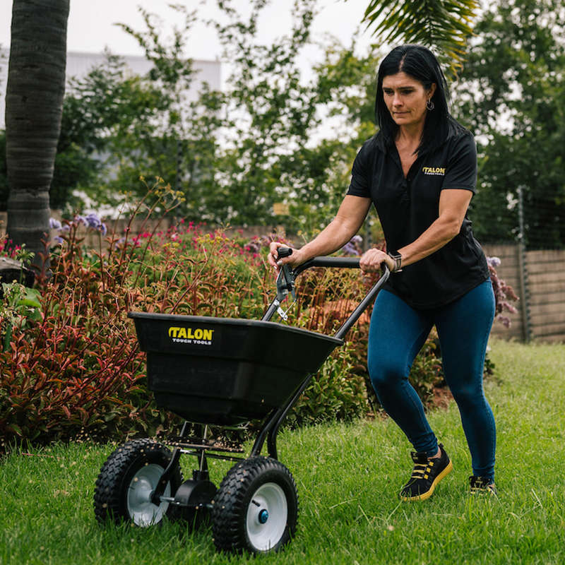 Talon Fertilizer Spreader 35 Kg With Wheels