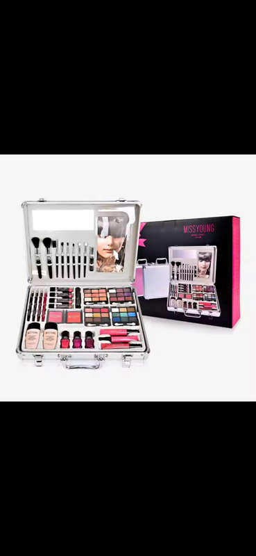 MISS YOUNG Aluminium Case 60 Piece Professional Make-up Kit