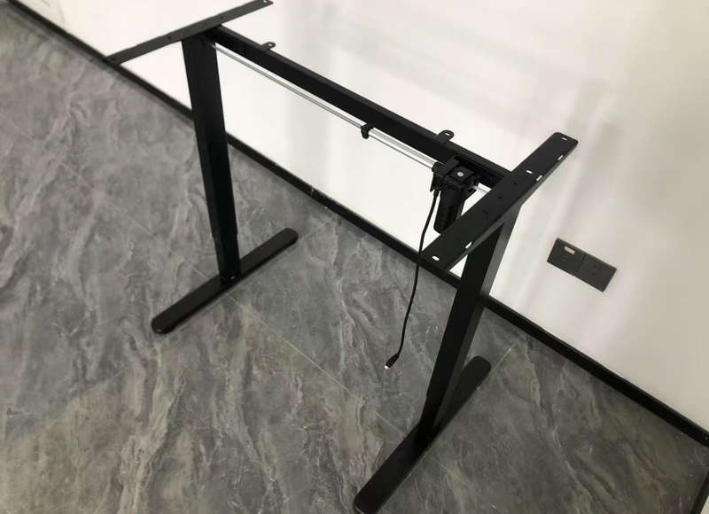 MFurn Electric Height Adjustable Standing Desk  120x60cm Sit-Stand Desk With Memory Presets, T...