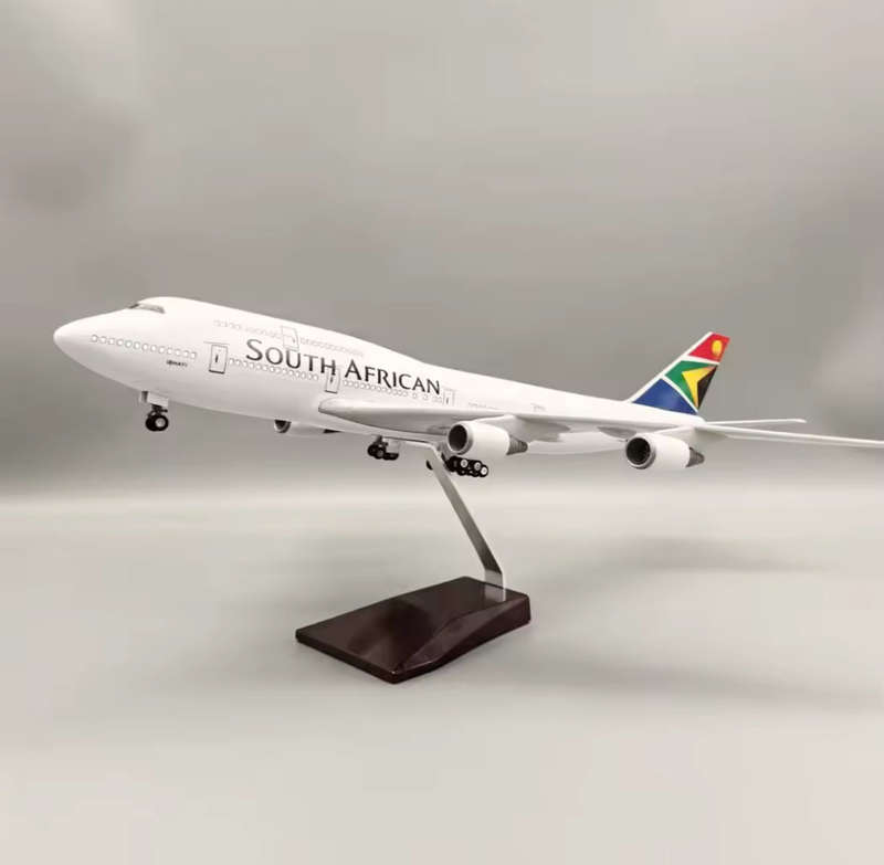 South African Airways Boeing 747-300 ZS-SAK Airplane Model 45cm - 1:150 Resin/Metal Alloy Mould J...