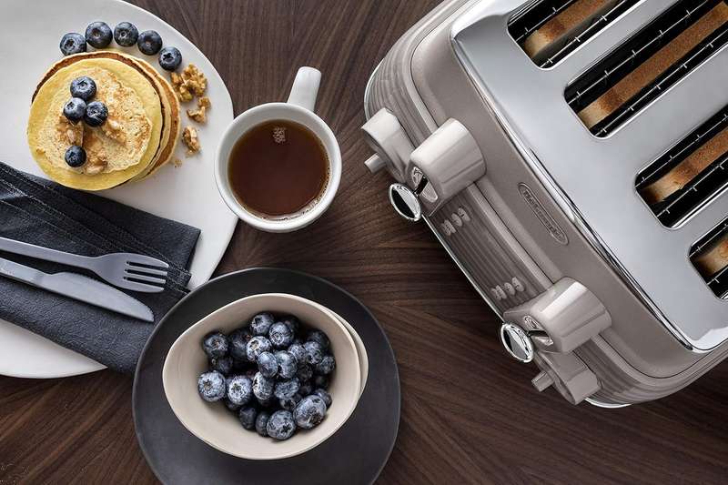Delonghi - Scolpito 4 Slice Toaster
