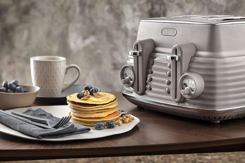 Delonghi - Scolpito 4 Slice Toaster